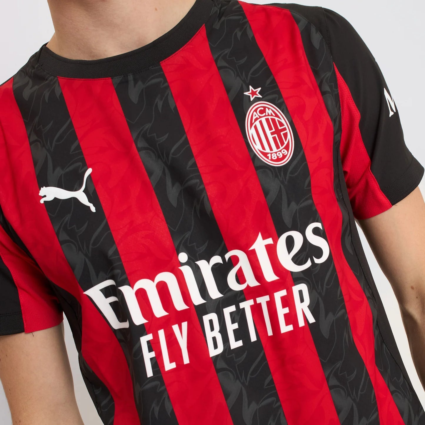 MILAN HOME AUTHENTIC 2025/26 MAILLOT