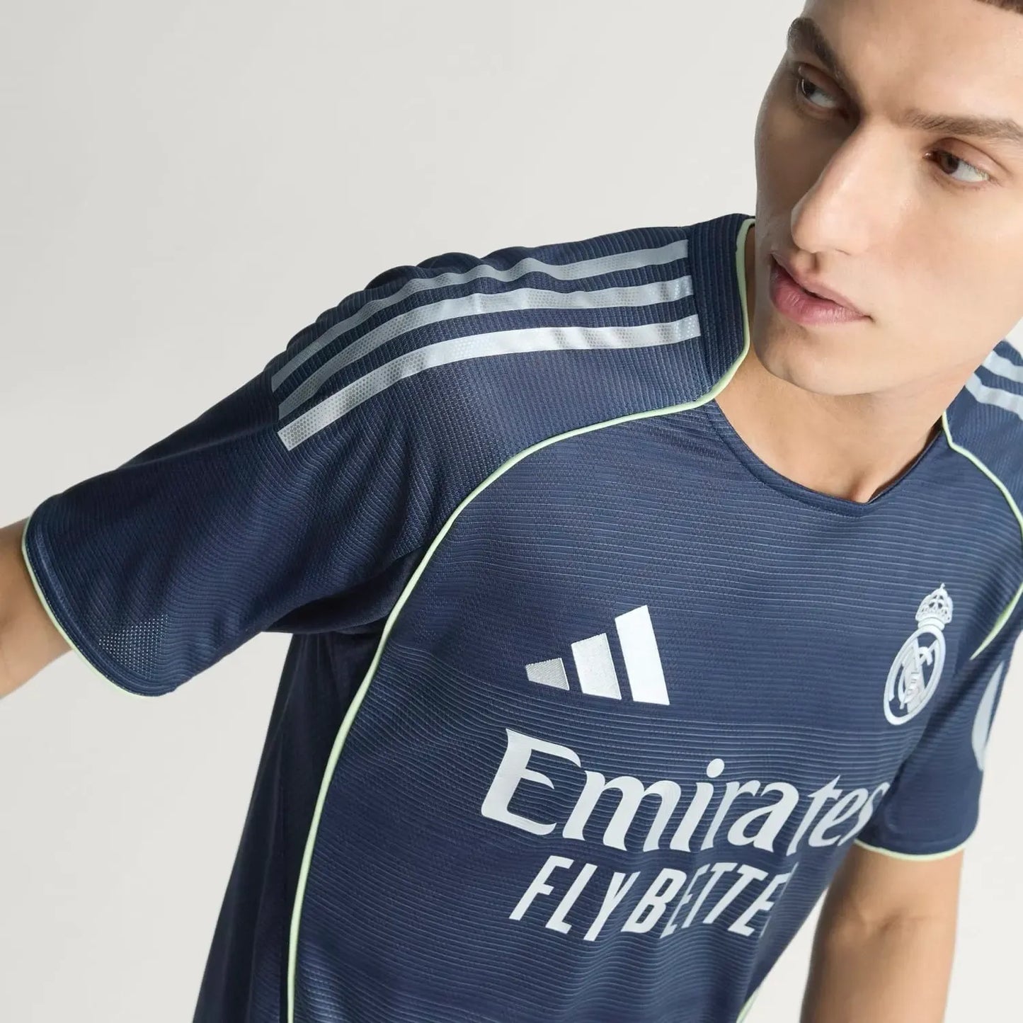 Maillot Real Madrid authentique extérieur 25/26 Bleu marine
