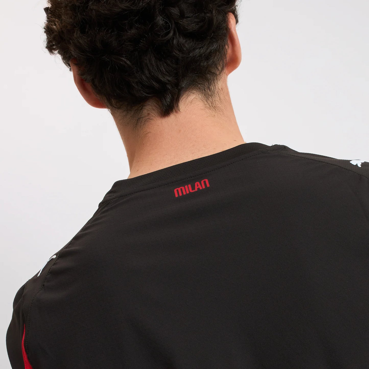 MILAN HOME AUTHENTIC 2025/26 MAILLOT